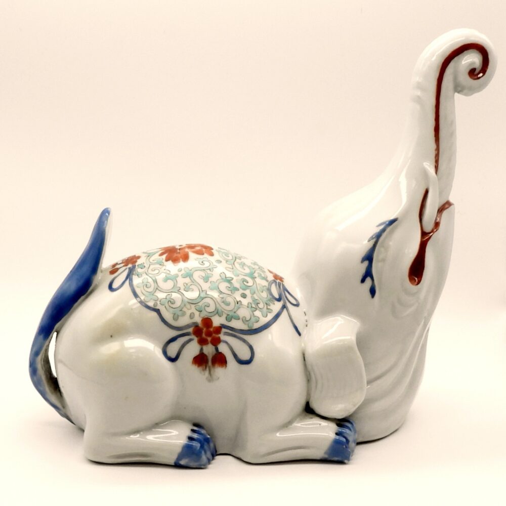 古伊万里 象 置物 | 骨董・貴金属・ブランド品｜買い取り専門店 七福神